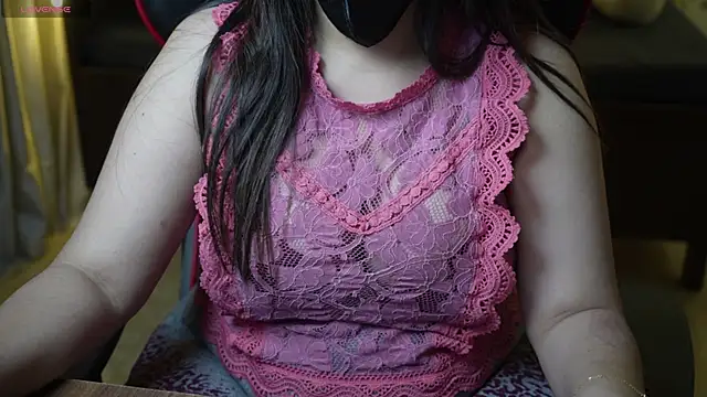 Snapshot of only_aleesha chatting on March 21, 2025, 4:29 pm only aleesha online show from March 21, 2025, 4:29 pm