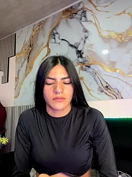 liss hot  online show from October 11, 2025, 9:16 pm