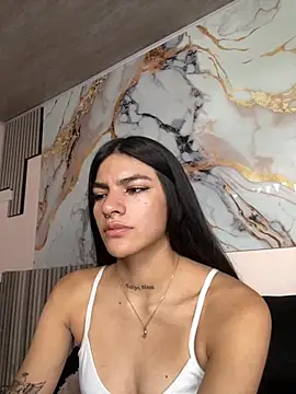 liss hot  online show from October 1, 2025, 9:18 pm