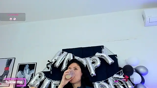 Snapshot of KyleRosee chatting on October 17, 2025, 12:29 pm KyleRosee online show from October 17, 2025, 12:29 pm