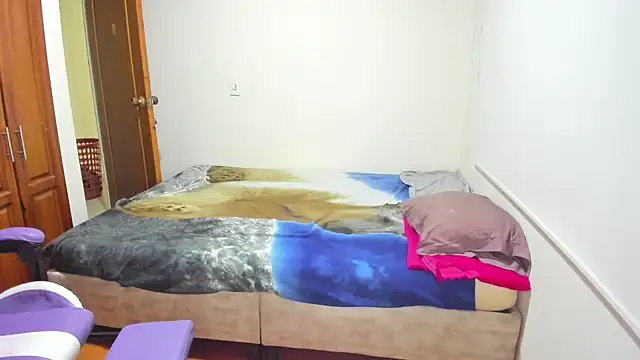 Snapshot of chanel_hot_001 chatting on December 20, 2025, 1:52 am chanel hot 001 online show from December 20, 2025, 1:52 am