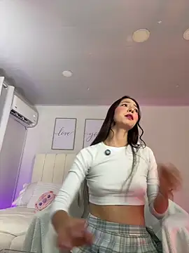 Cristall Bunny online show from November 21, 2025, 12:53 am