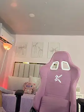 Cristall Bunny online show from October 24, 2025, 12:42 am