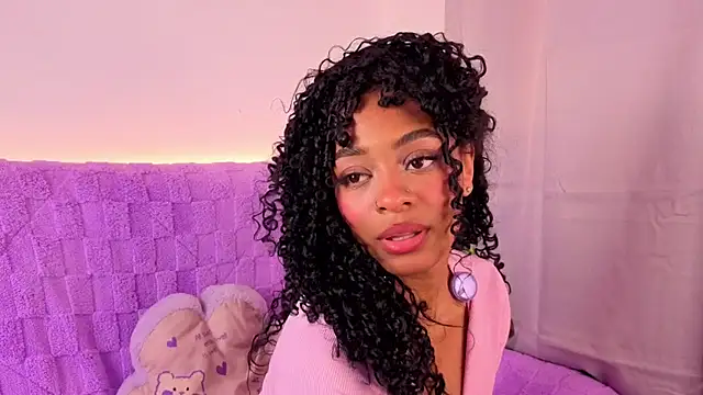 Snapshot of Heily_Fox chatting on February 6, 2026, 6:31 am Heily Fox online show from February 6, 2026, 6:31 am