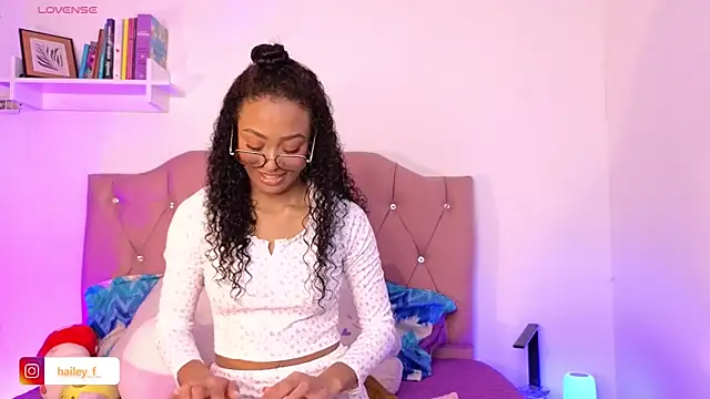 Heily Fox online show from February 28, 2025, 6:10 am