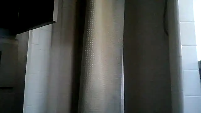 Snapshot of LongandEasy77 chatting on February 16, 2026, 11:13 pm LongandEasy77 online show from February 16, 2026, 11:13 pm