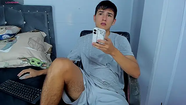 Snapshot of Jacobb_Lee chatting on November 27, 2025, 9:04 pm Jacobb Lee online show from November 27, 2025, 9:04 pm