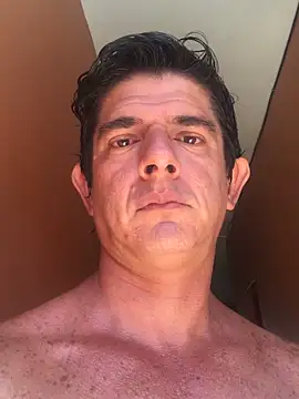 Snapshot of Marobronco chatting on May 11, 2026, 4:04 pm Marobronco online show from May 11, 2026, 4:04 pm