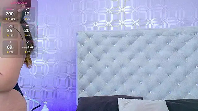 Snapshot of Sara_Desire chatting on September 27, 2025, 12:22 pm Sara Desire online show from September 27, 2025, 12:22 pm