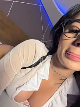 SOPHICARTERS online show from April 16, 2026, 3:13 pm