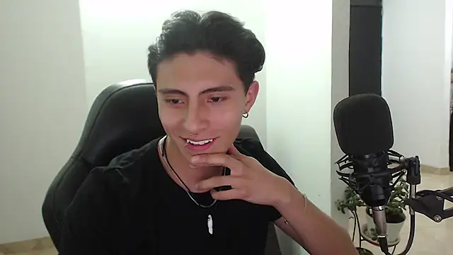 jay dimarco2 online show from September 23, 2025, 3:35 am