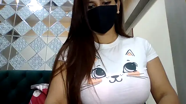 Snapshot of sparkling_queen chatting on November 5, 2025, 1:52 am sparkling queen online show from November 5, 2025, 1:52 am