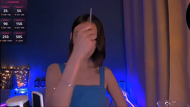 ellaamber online show from January 20, 2025, 3:48 am