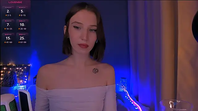 ellaamber online show from January 4, 2025, 3:18 am