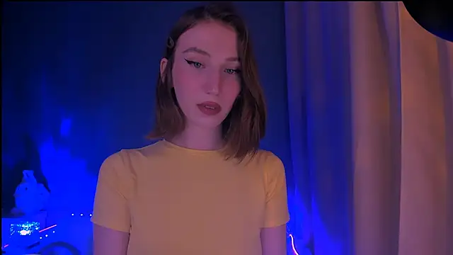 ellaamber online show from September 10, 2025, 11:48 pm