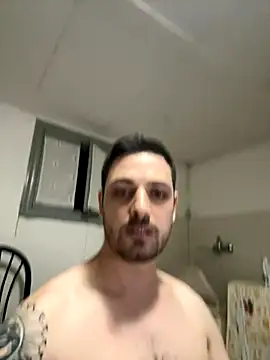 iltoscano95 online show from October 25, 2025, 5:35 pm