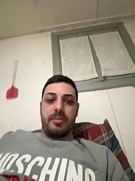 iltoscano95 online show from February 13, 2026, 8:31 pm