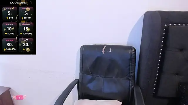 Snapshot of EmaGw chatting on December 15, 2025, 7:20 pm EmaGw online show from December 15, 2025, 7:20 pm