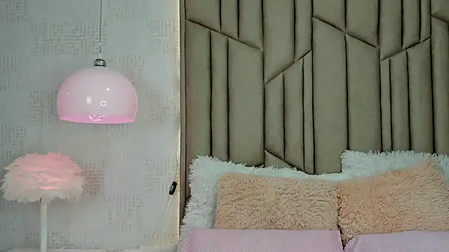 Snapshot of AudreyElla chatting on March 4, 2026, 6:10 am AudreyElla online show from March 4, 2026, 6:10 am