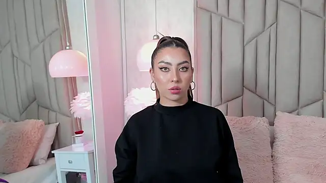 Snapshot of AudreyElla chatting on March 2, 2025, 1:37 am AudreyElla online show from March 2, 2025, 1:37 am