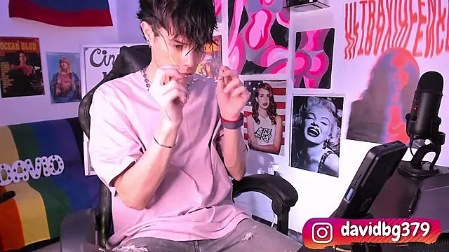 cinnamon boyxxx online show from March 11, 2025, 5:13 am