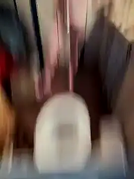 Snapshot of Genevieve143 chatting on February 26, 2025, 11:52 pm Genevieve143 online show from February 26, 2025, 11:52 pm