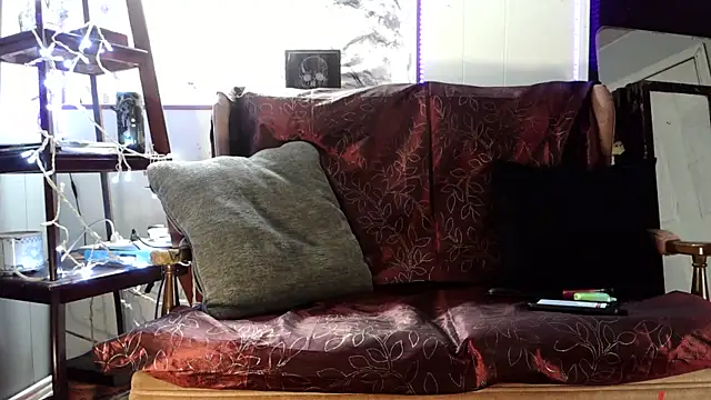 Genevieve143 online show from February 28, 2026, 2:11 am