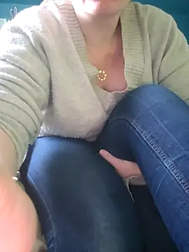 Snapshot of cruellaculdenfer67 chatting on February 9, 2026, 8:45 am cruellaculdenfer67 online show from February 9, 2026, 8:45 am