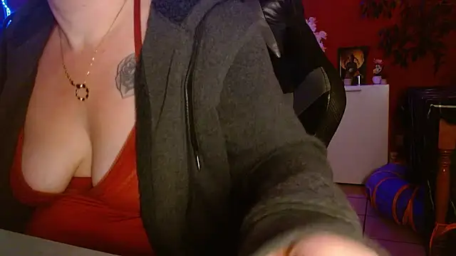 Snapshot of cruellaculdenfer67 chatting on January 8, 2026, 9:21 pm cruellaculdenfer67 online show from January 8, 2026, 9:21 pm