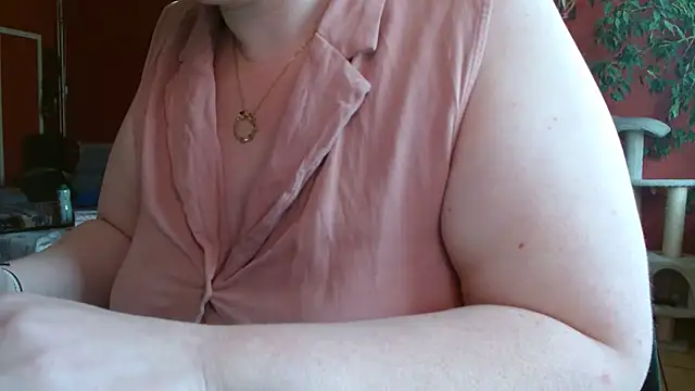 Snapshot of cruellaculdenfer67 chatting on March 5, 2026, 9:17 am cruellaculdenfer67 online show from March 5, 2026, 9:17 am