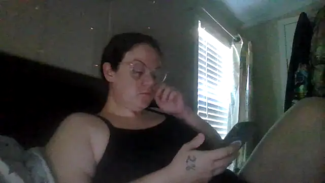 velvetta  online show from November 22, 2025, 7:46 pm