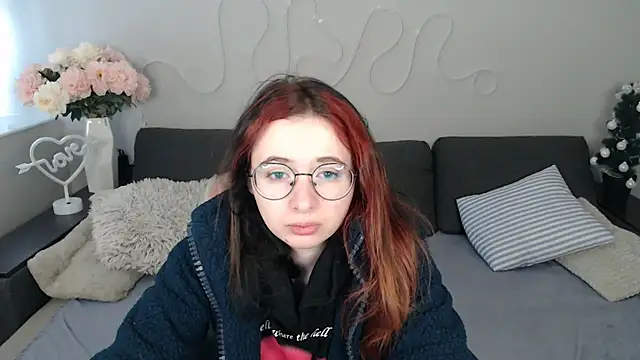 Snapshot of Mini_Diva chatting on January 11, 2026, 9:16 am Mini Diva online show from January 11, 2026, 9:16 am