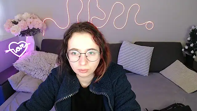 Snapshot of Mini_Diva chatting on January 10, 2026, 9:04 am Mini Diva online show from January 10, 2026, 9:04 am