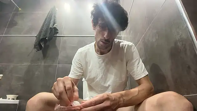 nicolaaaaas online show from March 22, 2026, 12:50 pm