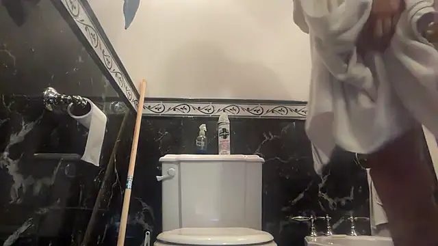 nicolaaaaas online show from March 29, 2026, 7:15 pm