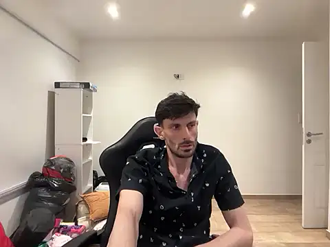 nicolaaaaas online show from November 25, 2025, 11:48 pm