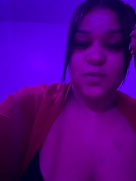 Snapshot of yourfavlightskinn chatting on December 21, 2025, 7:26 pm yourfavlightskinn online show from December 21, 2025, 7:26 pm