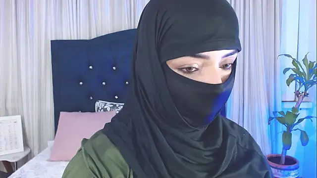 Snapshot of Uzra_hayed chatting on December 4, 2025, 11:15 pm Uzra hayed online show from December 4, 2025, 11:15 pm