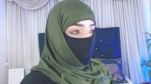 Snapshot of Uzra_hayed chatting on December 21, 2025, 11:16 pm Uzra hayed online show from December 21, 2025, 11:16 pm