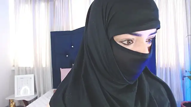 Snapshot of Uzra_hayed chatting on November 22, 2025, 12:59 pm Uzra hayed online show from November 22, 2025, 12:59 pm