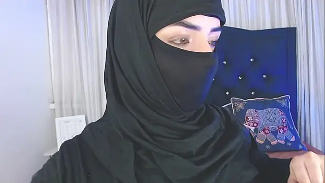 Snapshot of Uzra_hayed chatting on December 2, 2025, 10:33 pm Uzra hayed online show from December 2, 2025, 10:33 pm