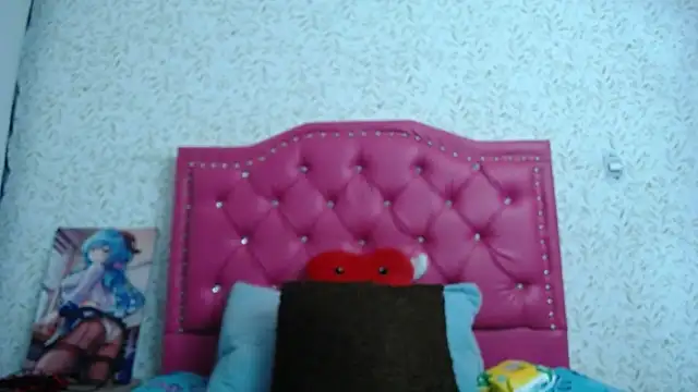 luly pink online show from September 25, 2025, 3:34 am