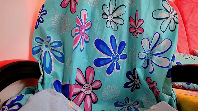 luly pink online show from June 30, 2026, 4:45 am
