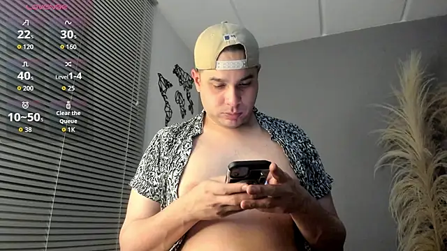 Snapshot of Latin_boy_surprisee chatting on December 1, 2025, 11:38 pm Latin boy surprisee online show from December 1, 2025, 11:38 pm