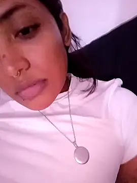 Snapshot of VictoireFeller chatting on October 22, 2025, 4:23 am VictoireFeller online show from October 22, 2025, 4:23 am