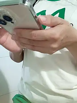 Snapshot of Ngocnhi2k chatting on December 10, 2024, 1:33 pm Ngocnhi2k online show from December 10, 2024, 1:33 pm