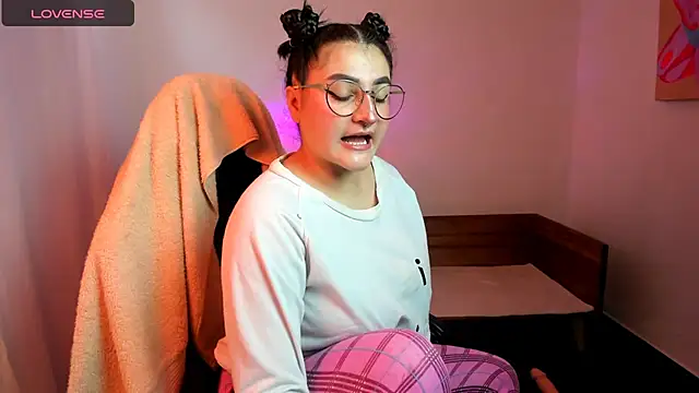 setzuna  online show from February 18, 2026, 1:29 pm