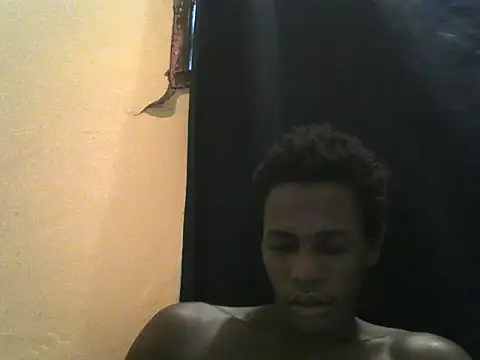 Snapshot of Bigras0011 chatting on June 1, 2026, 1:11 pm Bigras0011 online show from June 1, 2026, 1:11 pm