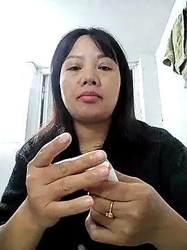 Snapshot of Lady-big91 chatting on December 16, 2025, 5:00 am Lady-big91 online show from December 16, 2025, 5:00 am