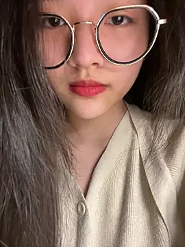 Krixxi22 online show from February 10, 2026, 7:35 pm